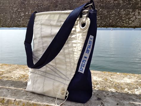 recycled sailcloth tote bags.